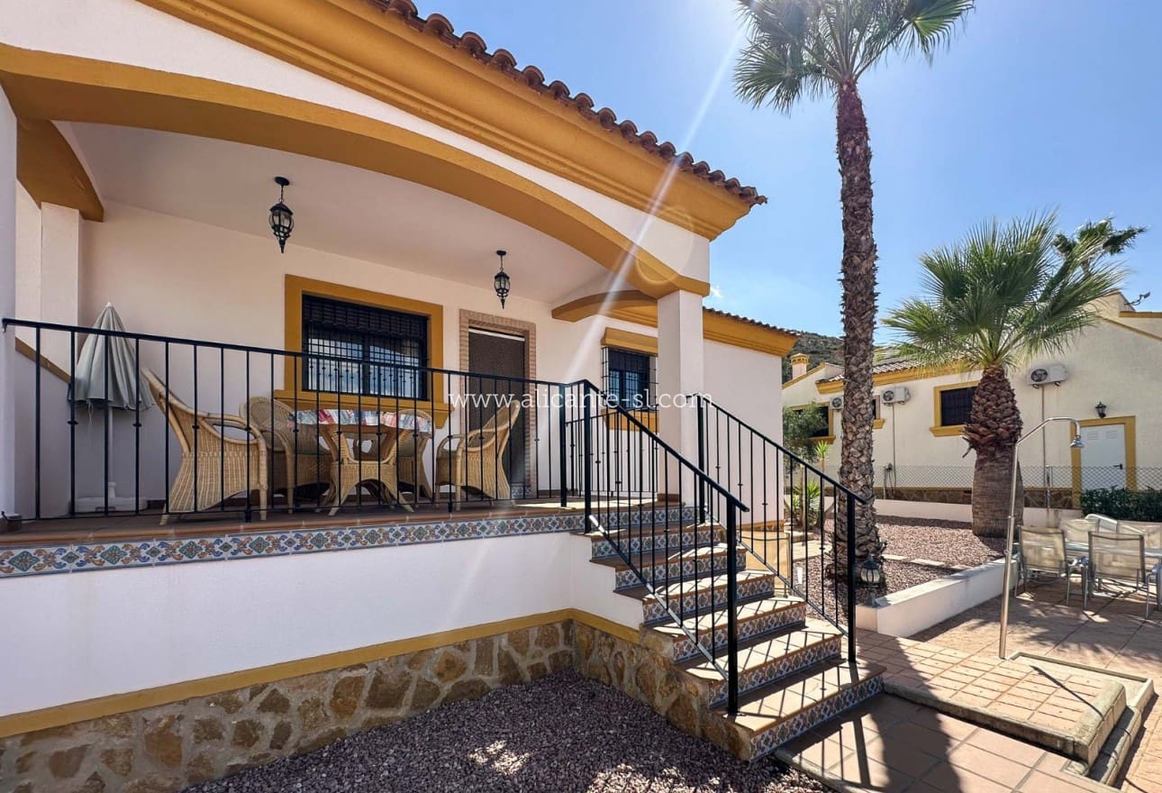 3 Zimmer Villa zu verkaufen in Hondon de las Nieves mit Pool - 239.950 € (Ref: 9263941)