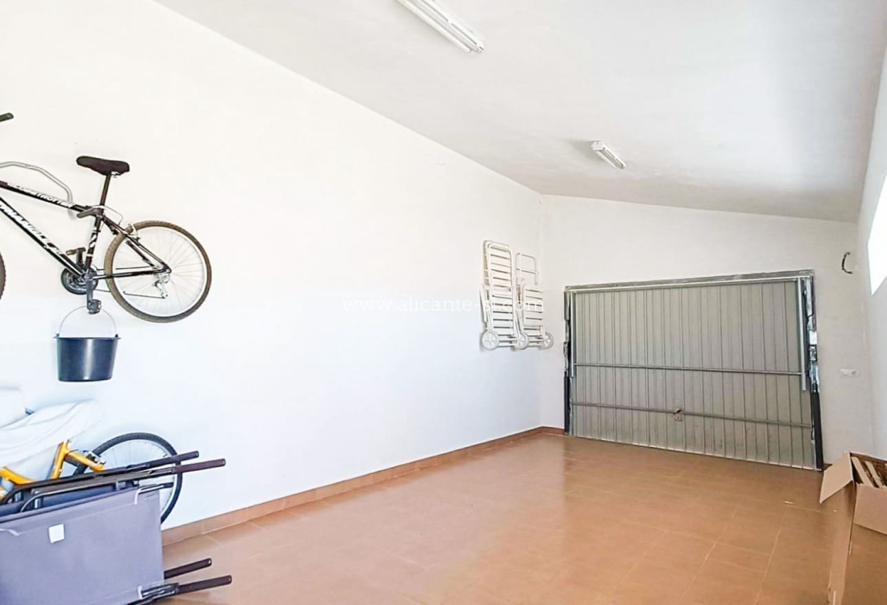 3 soverom Villa til salgs i Macisvenda med svømmebasseng garasje - € 295 000 (Ref: 9268998)