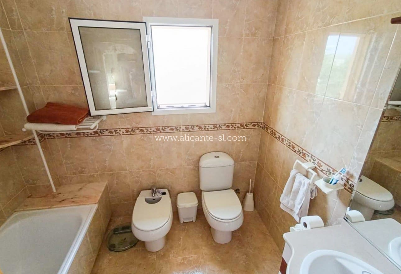 3 bedroom Villa for sale in Hondon de las Nieves with pool - € 260,000 (Ref: 9287902)