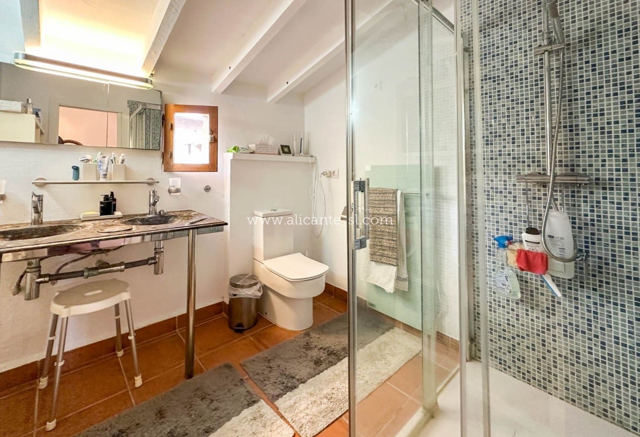 5 soveværelse Finca/Landehus til salg i La Romana med garage - € 269.950 (Ref: 9311381)