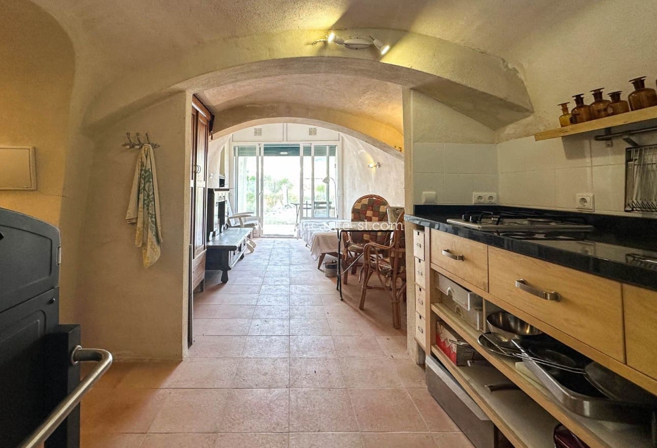 4 quarto Casa de Caverna para venda em La Romana - 149 950 € (Ref: 9311585)