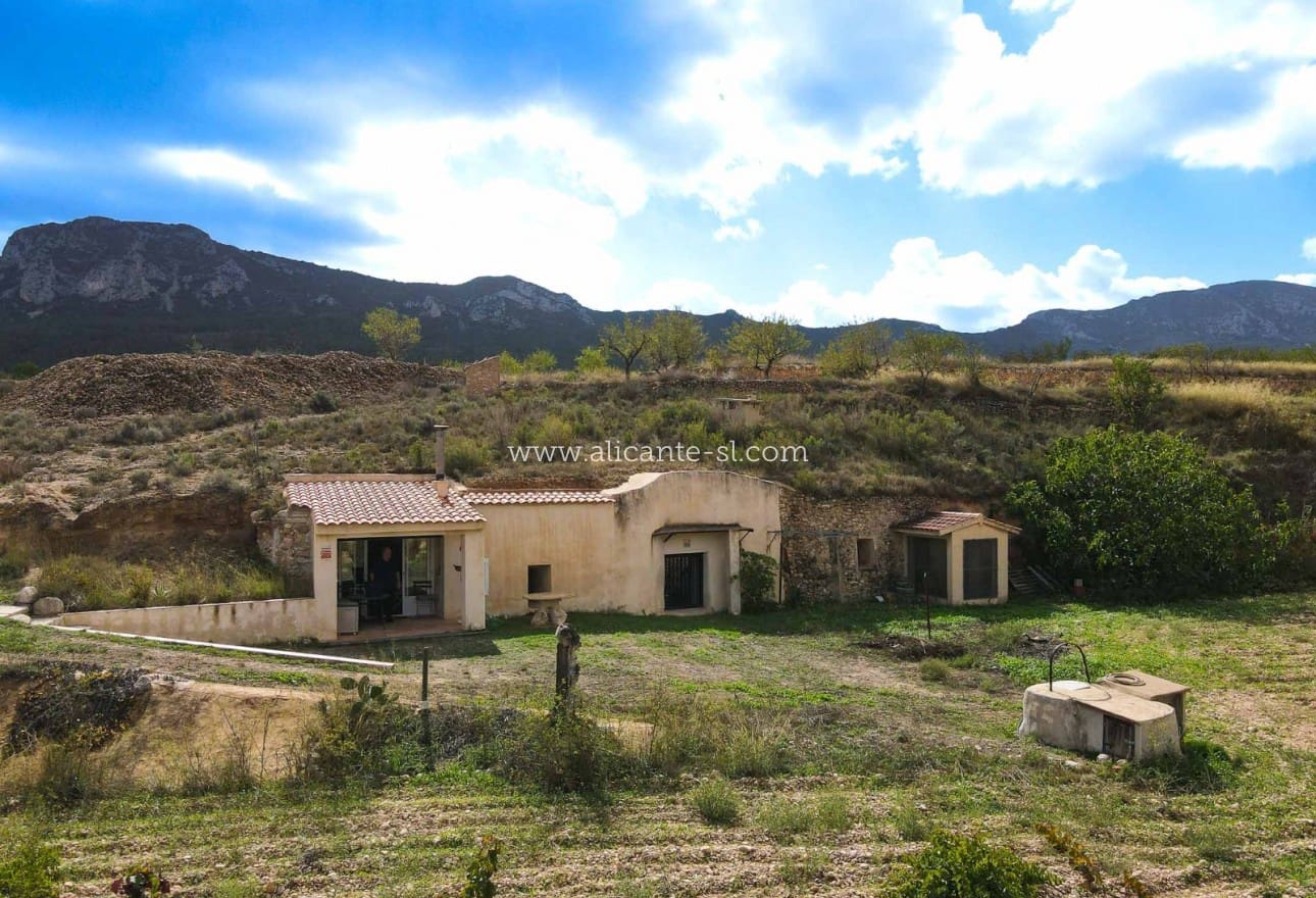 4 quarto Casa de Caverna para venda em La Romana - 149 950 € (Ref: 9311585)