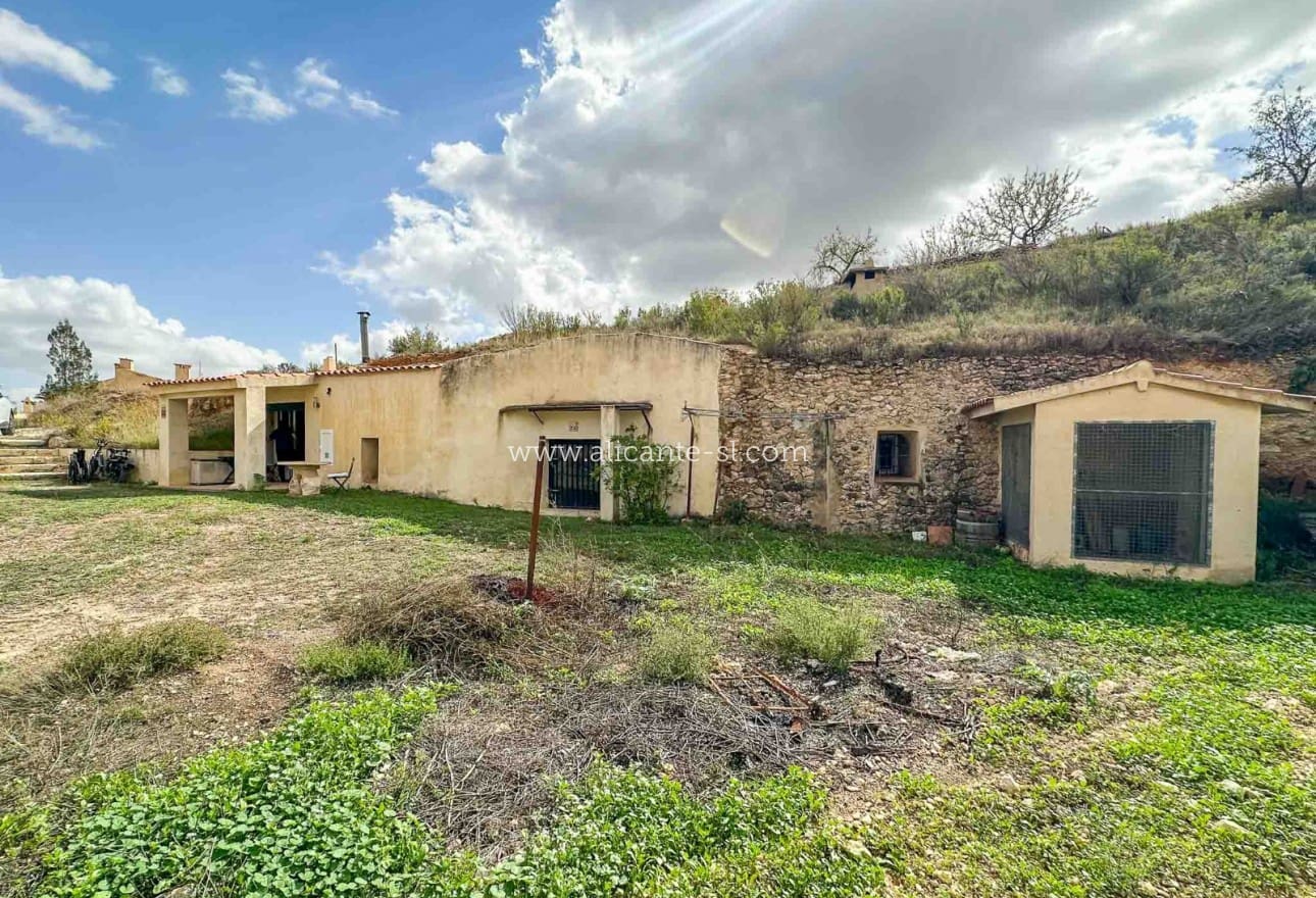 4 quarto Casa de Caverna para venda em La Romana - 149 950 € (Ref: 9311585)
