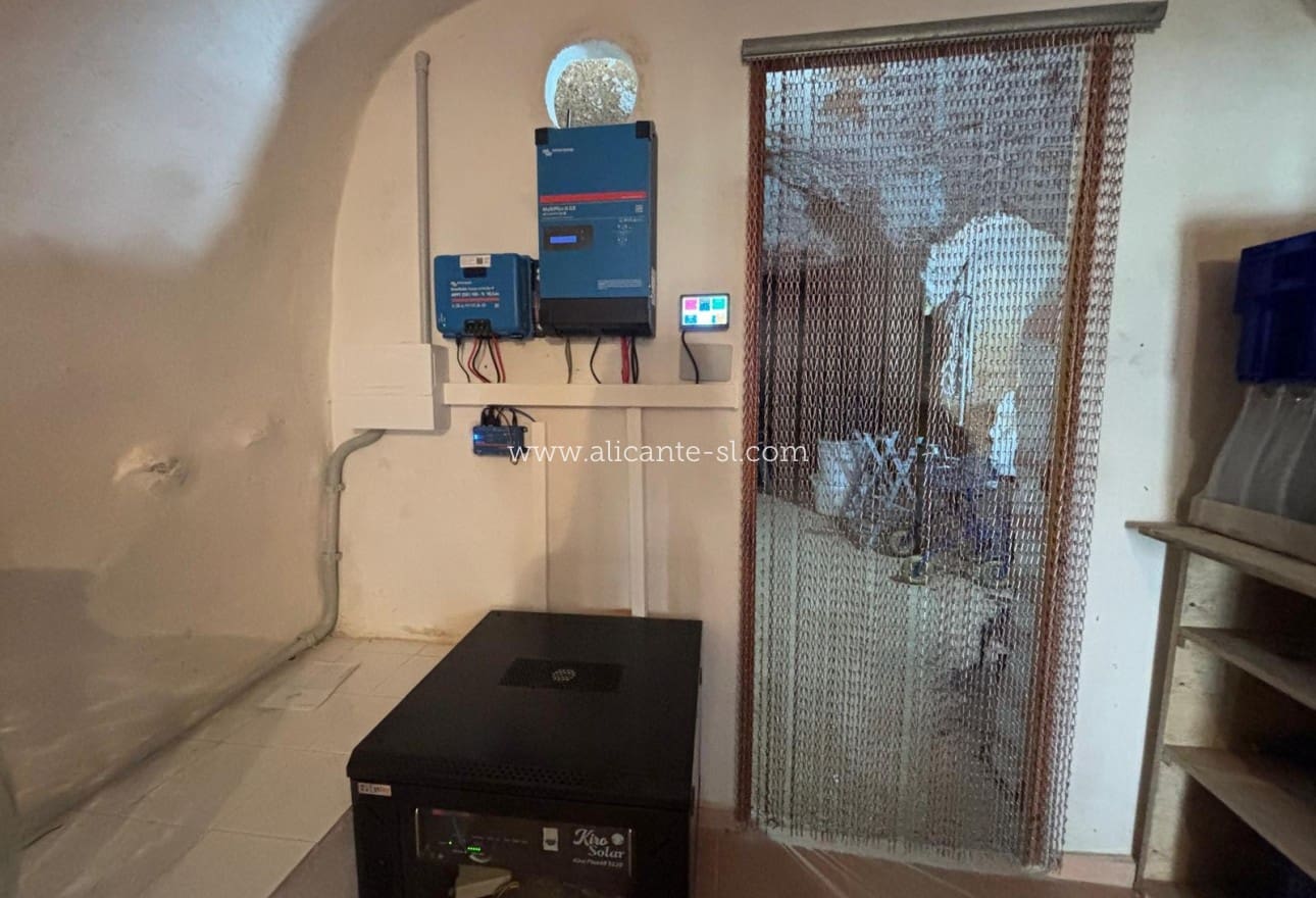 4 Zimmer Höhle zu verkaufen in La Romana - 149.950 € (Ref: 9311585)