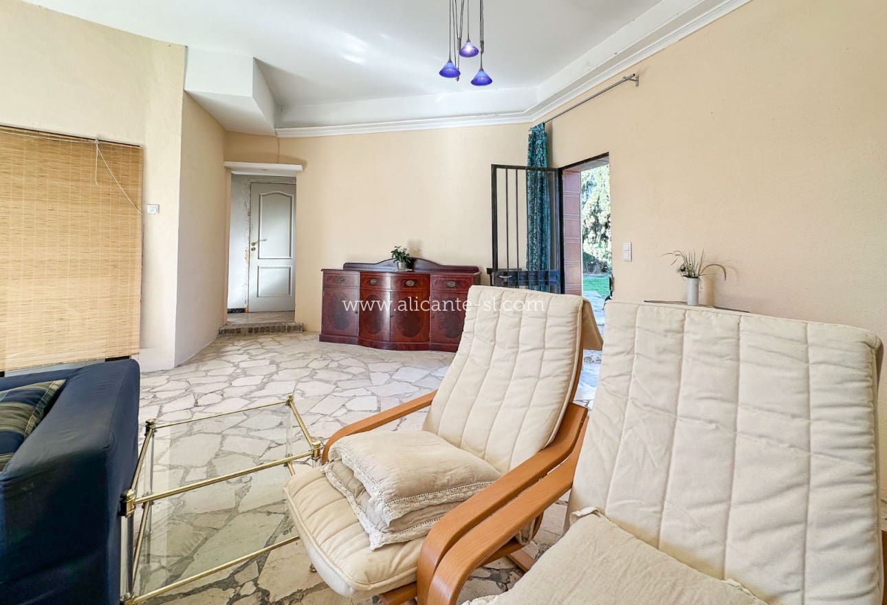 3 slaapkamer Finca/Landhuis te koop in Monforte del Cid met zwembad garage - € 199.950 (Ref: 9354530)