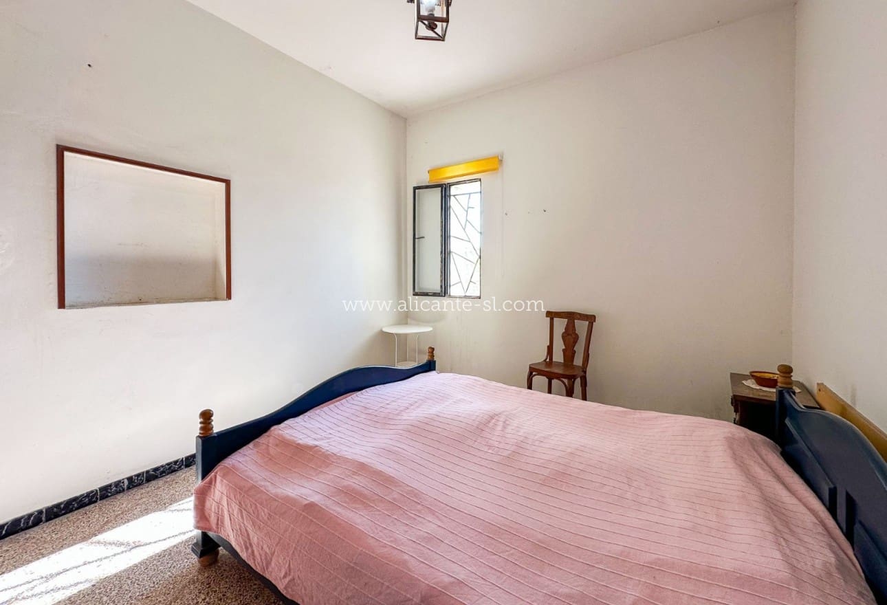 3 slaapkamer Finca/Landhuis te koop in Monforte del Cid met zwembad garage - € 199.950 (Ref: 9354530)