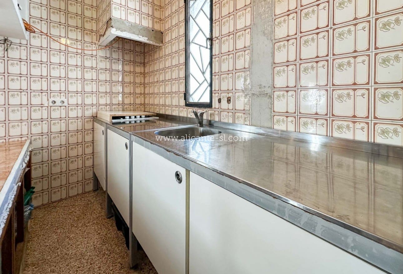 3 slaapkamer Finca/Landhuis te koop in Monforte del Cid met zwembad garage - € 199.950 (Ref: 9354530)