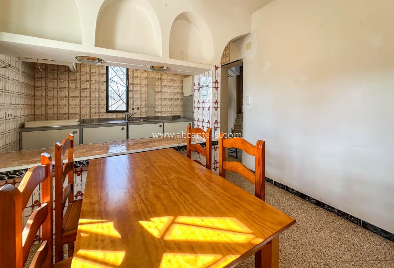 3 slaapkamer Finca/Landhuis te koop in Monforte del Cid met zwembad garage - € 199.950 (Ref: 9354530)