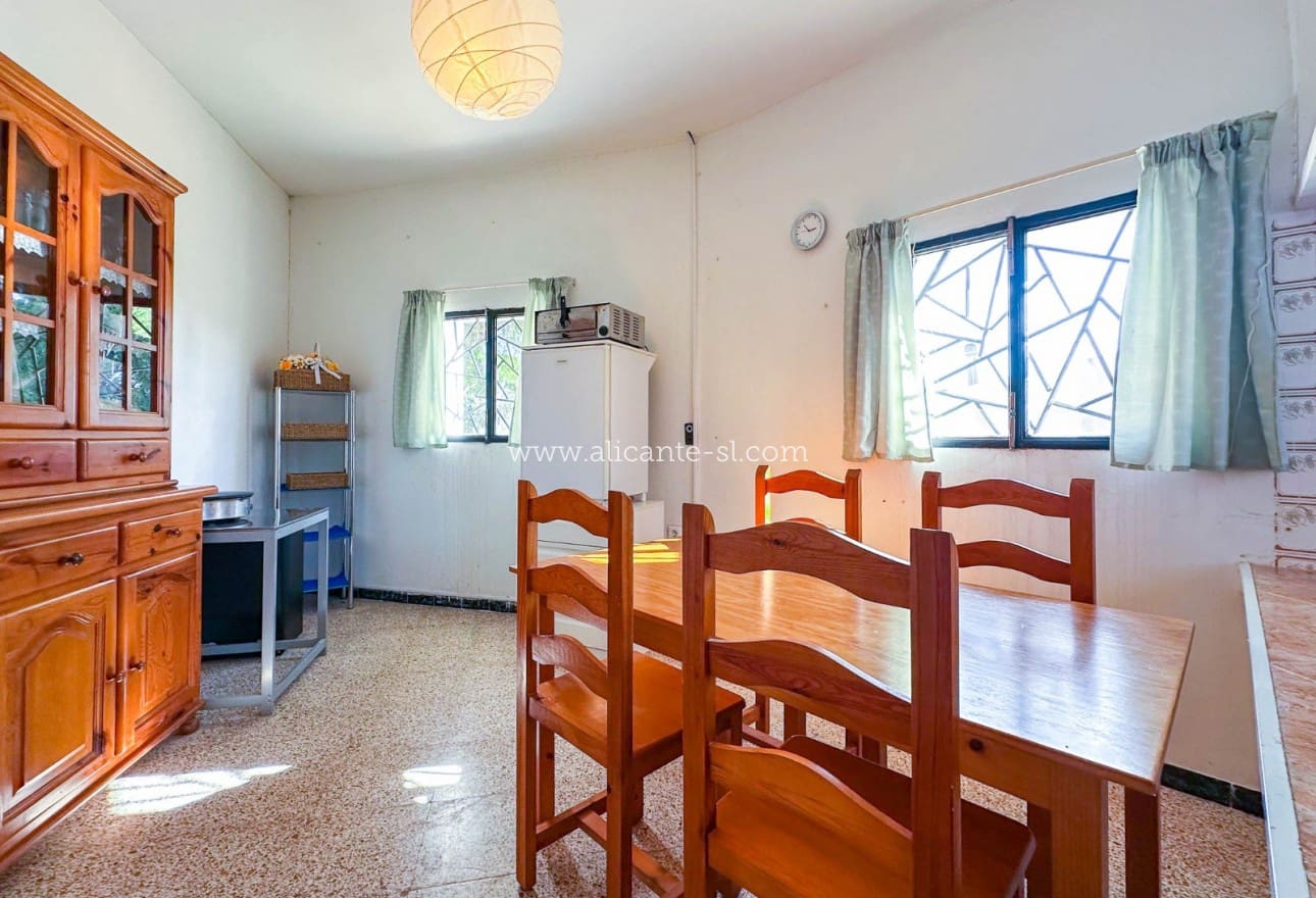 3 slaapkamer Finca/Landhuis te koop in Monforte del Cid met zwembad garage - € 199.950 (Ref: 9354530)