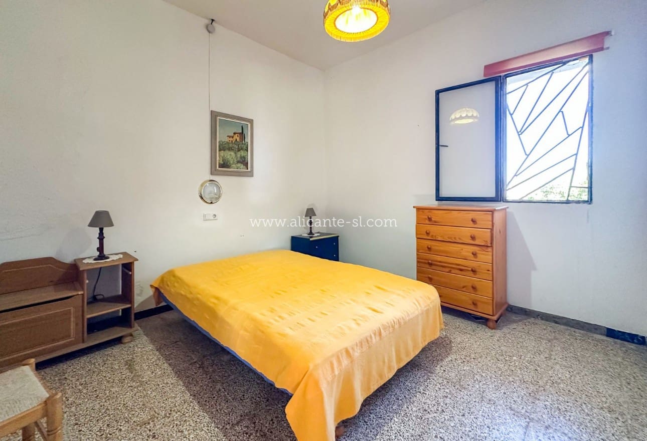 3 slaapkamer Finca/Landhuis te koop in Monforte del Cid met zwembad garage - € 199.950 (Ref: 9354530)