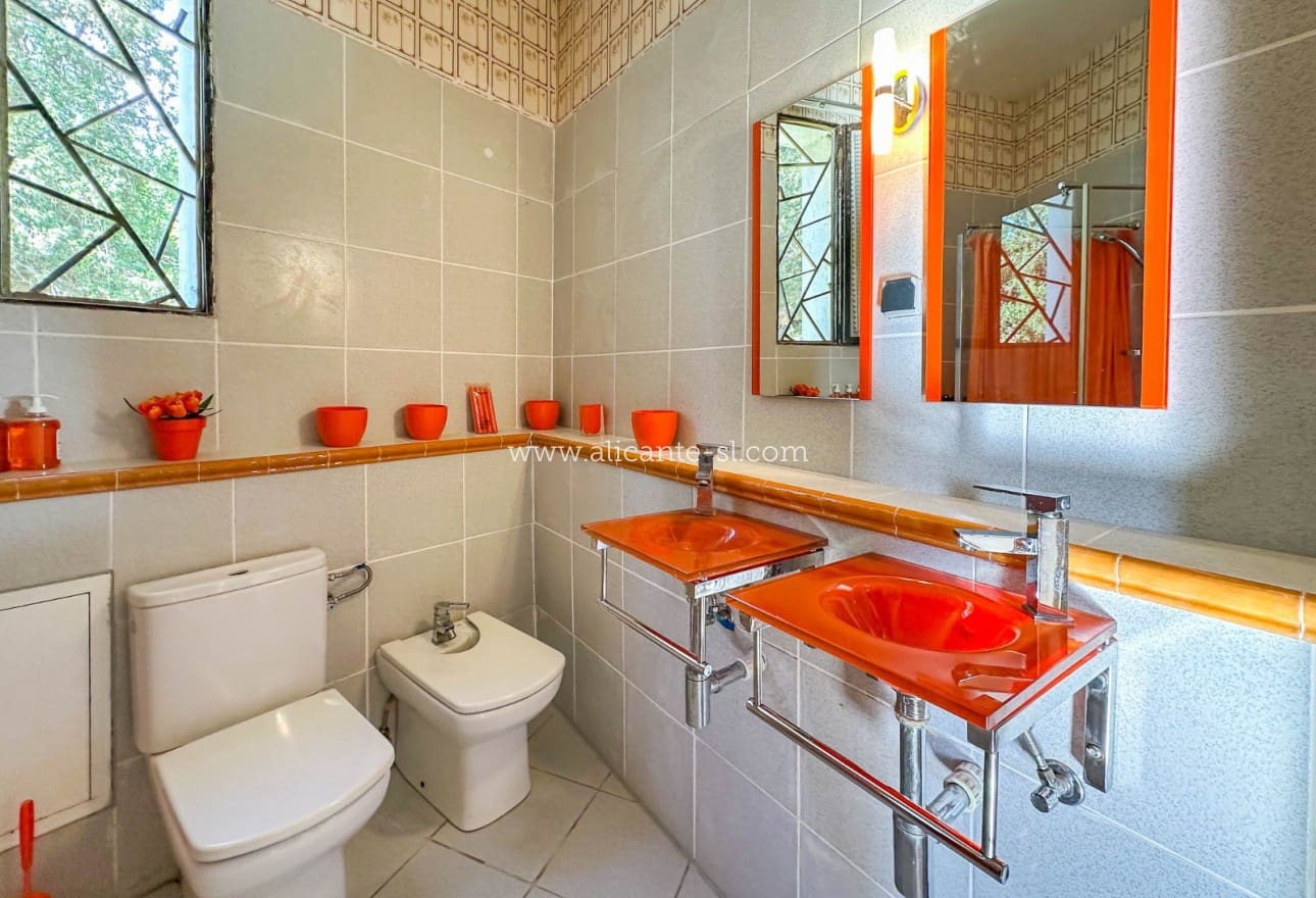 3 slaapkamer Finca/Landhuis te koop in Monforte del Cid met zwembad garage - € 199.950 (Ref: 9354530)