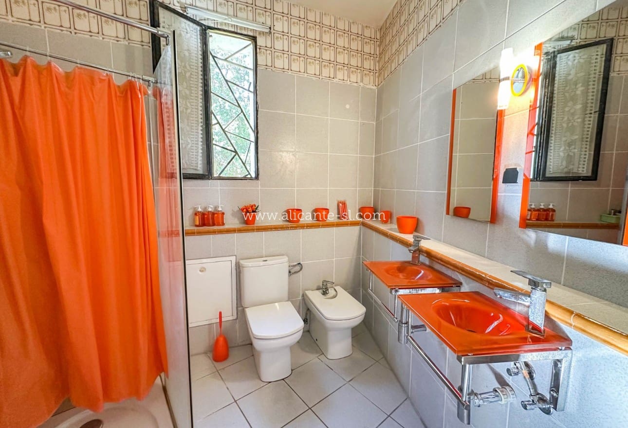 3 slaapkamer Finca/Landhuis te koop in Monforte del Cid met zwembad garage - € 199.950 (Ref: 9354530)