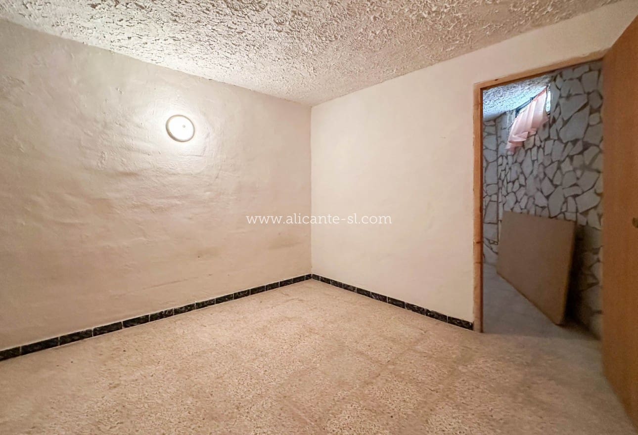 3 slaapkamer Finca/Landhuis te koop in Monforte del Cid met zwembad garage - € 199.950 (Ref: 9354530)