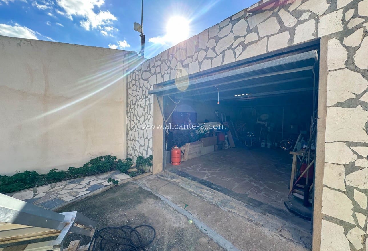 3 slaapkamer Finca/Landhuis te koop in Monforte del Cid met zwembad garage - € 199.950 (Ref: 9354530)