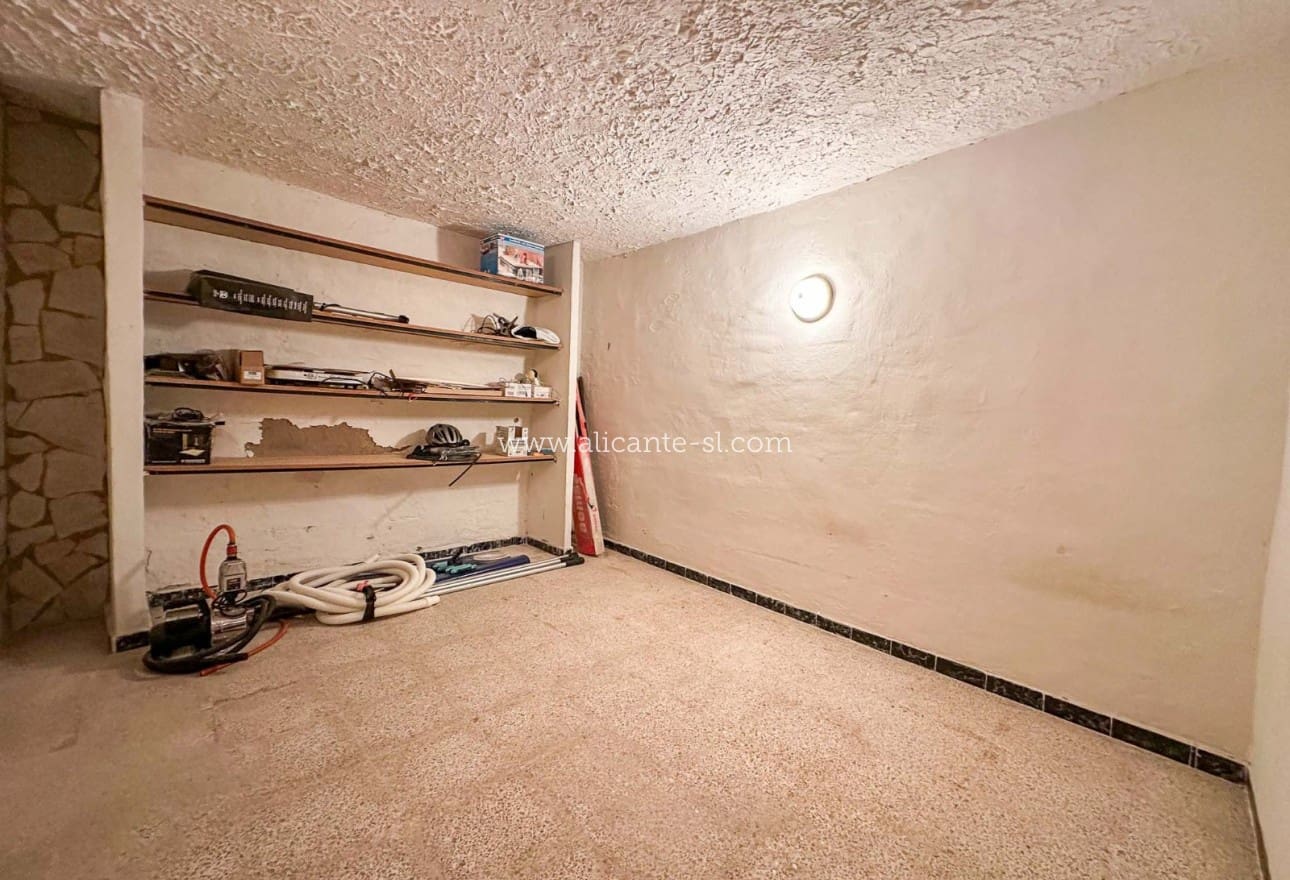 3 slaapkamer Finca/Landhuis te koop in Monforte del Cid met zwembad garage - € 199.950 (Ref: 9354530)