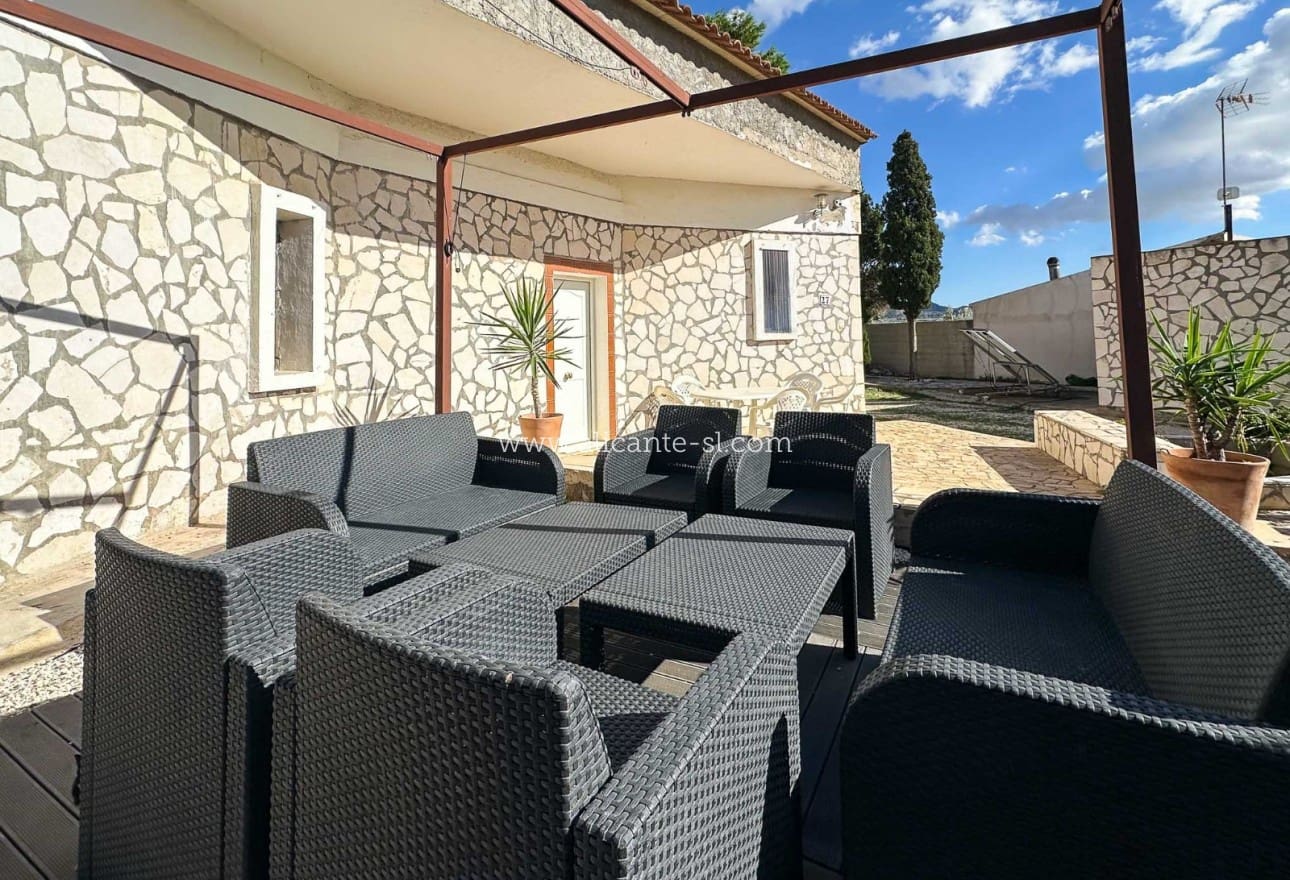 3 slaapkamer Finca/Landhuis te koop in Monforte del Cid met zwembad garage - € 199.950 (Ref: 9354530)