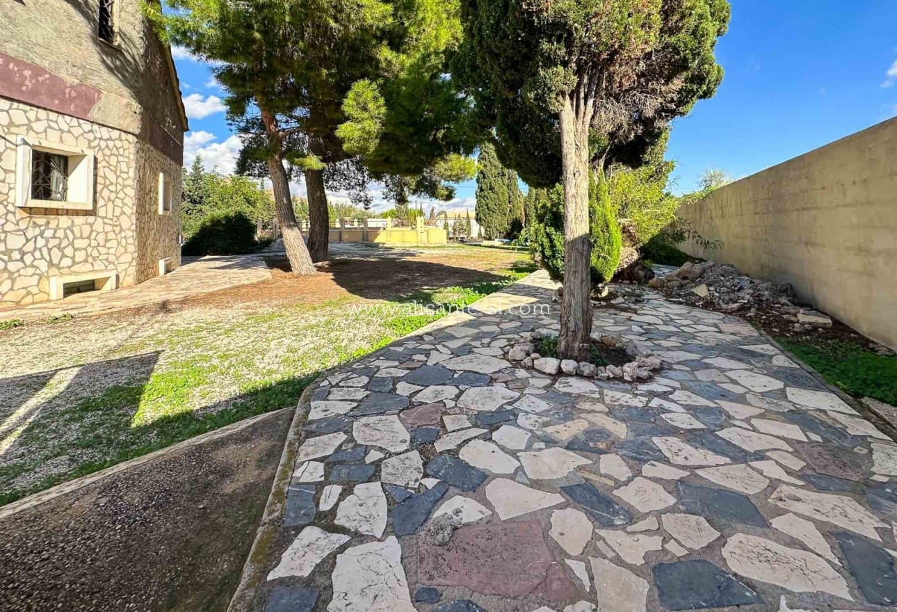 3 slaapkamer Finca/Landhuis te koop in Monforte del Cid met zwembad garage - € 199.950 (Ref: 9354530)