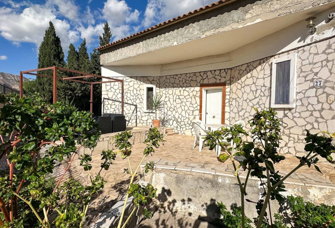 3 slaapkamer Finca/Landhuis te koop in Monforte del Cid met zwembad garage - € 199.950 (Ref: 9354530)