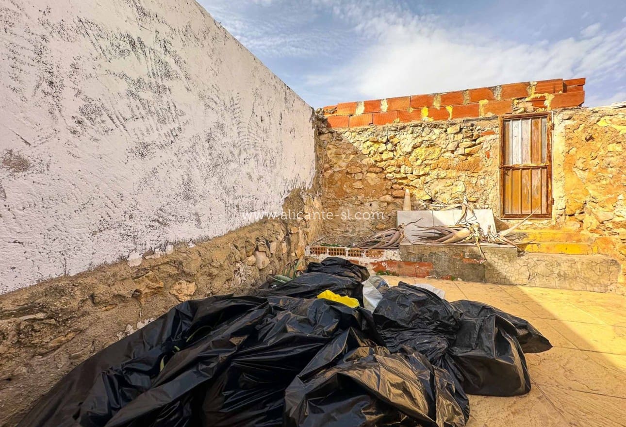 2 bedroom Townhouse for sale in Hondon de los Frailes - € 49,950 (Ref: 9388216)