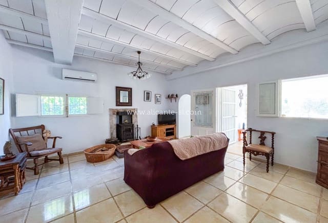 4 sypialnia Finka/Dom wiejski na sprzedaż w Hondón de las Nieves z basenem - 229 950 € (Ref: 9393472)