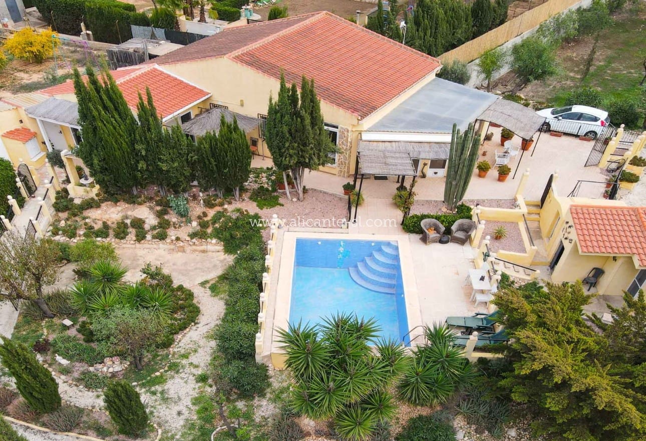 4 sypialnia Finka/Dom wiejski na sprzedaż w Hondon de las Nieves z basenem - 229 950 € (Ref: 9393472)