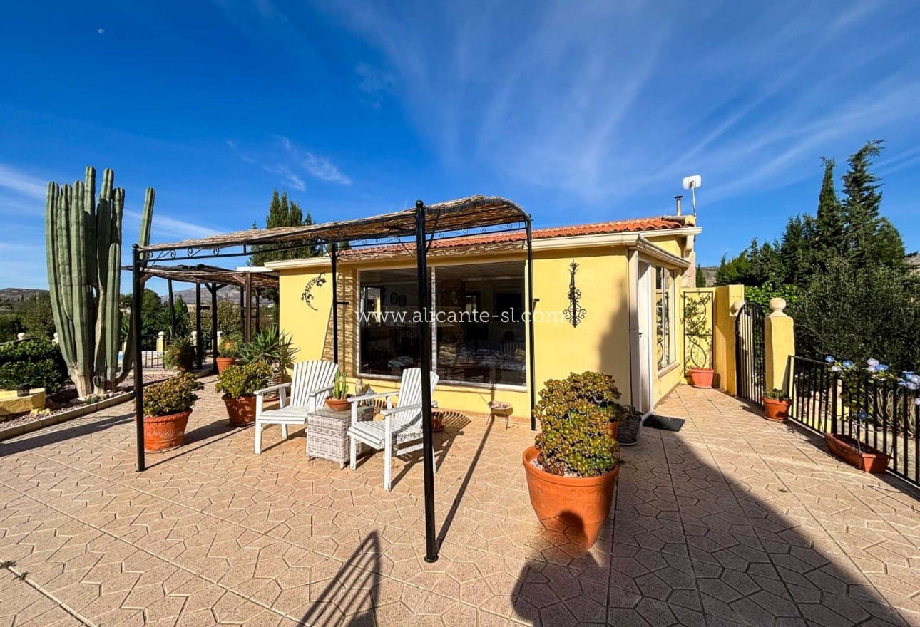 4 sypialnia Finka/Dom wiejski na sprzedaż w Hondon de las Nieves z basenem - 229 950 € (Ref: 9393472)