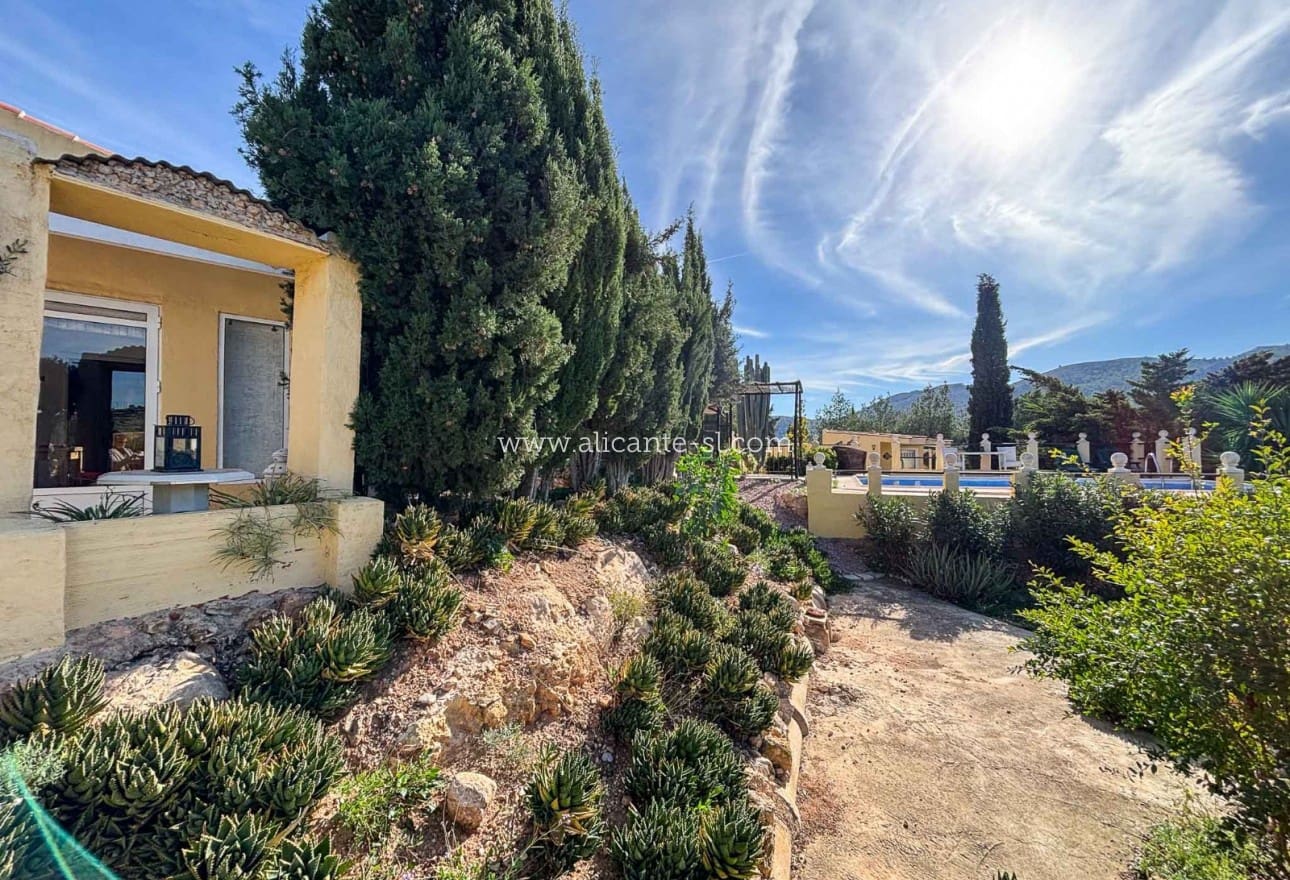 4 sypialnia Finka/Dom wiejski na sprzedaż w Hondon de las Nieves z basenem - 229 950 € (Ref: 9393472)