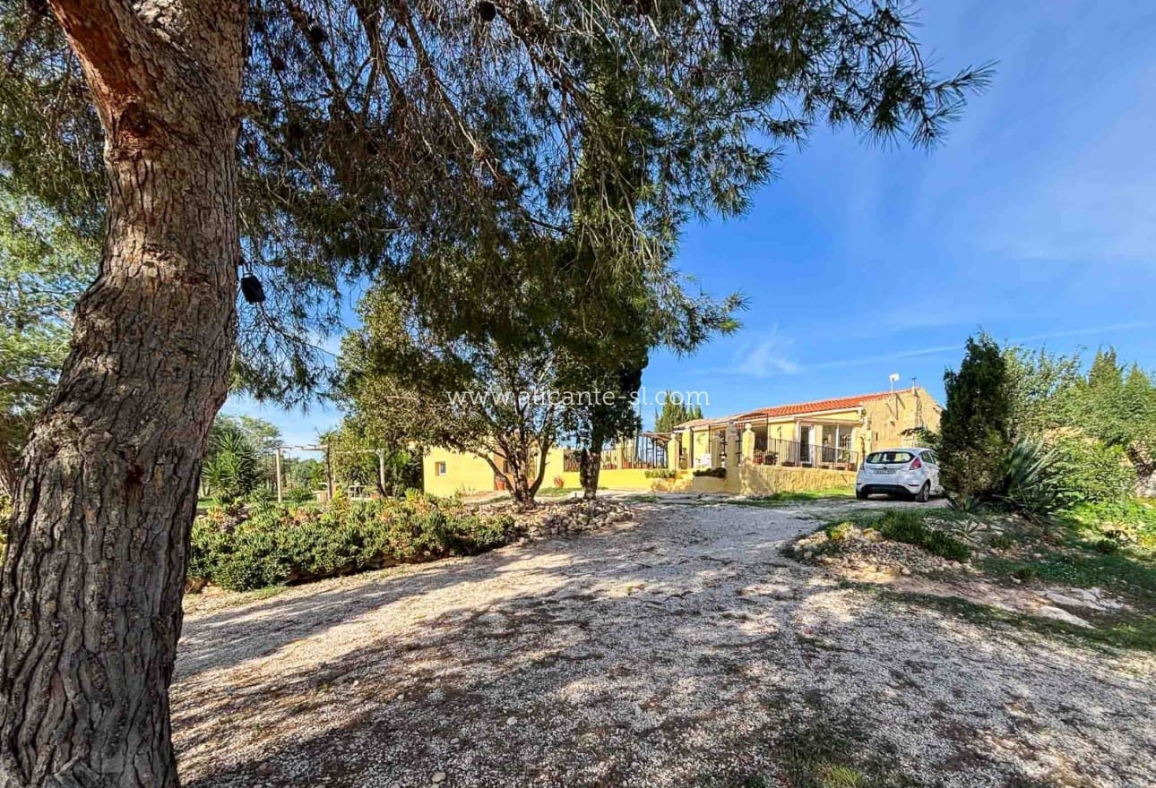 4 sypialnia Finka/Dom wiejski na sprzedaż w Hondon de las Nieves z basenem - 229 950 € (Ref: 9393472)