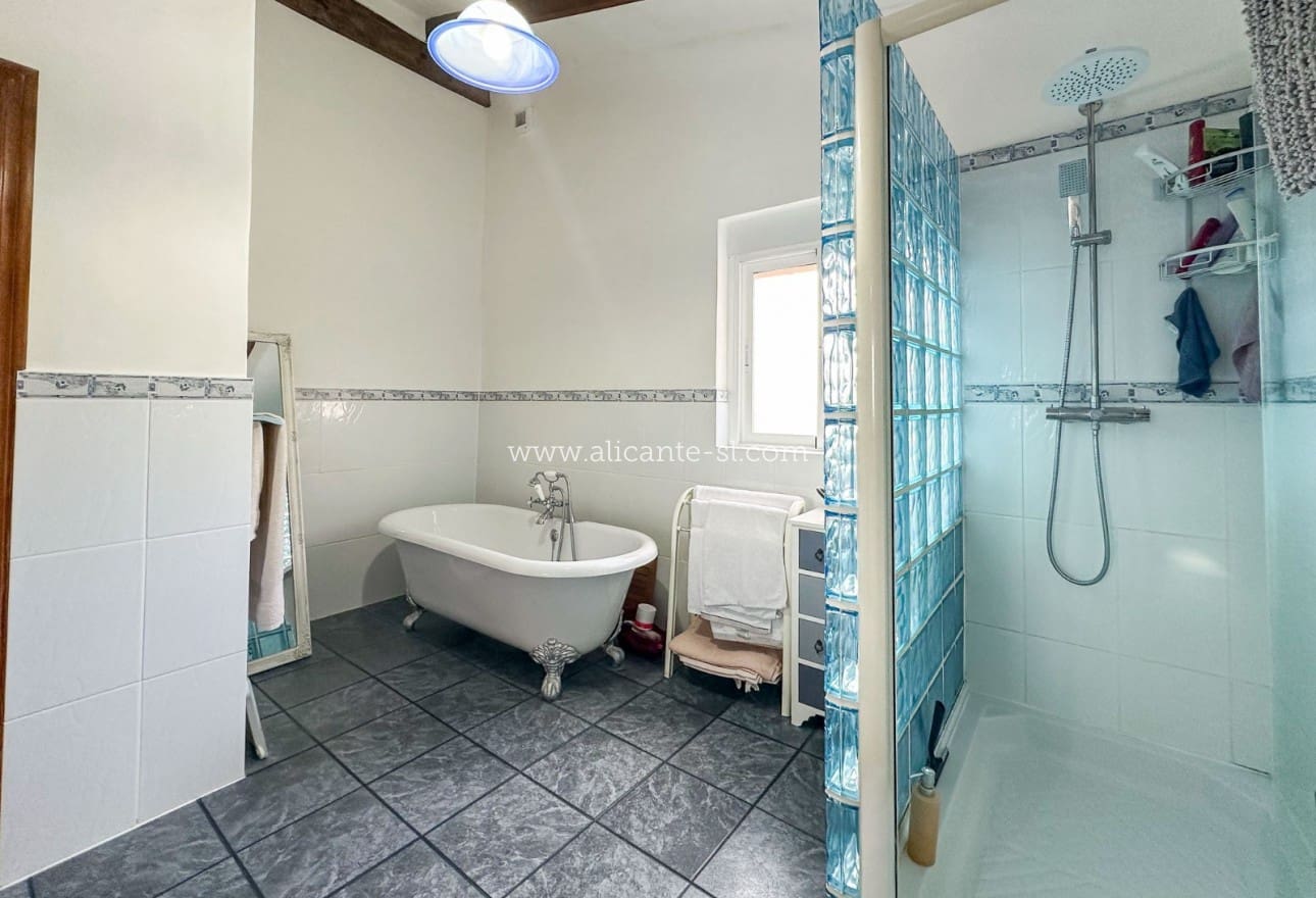 5 slaapkamer Finca/Landhuis te koop in Abanilla met zwembad - € 265.000 (Ref: 9399982)