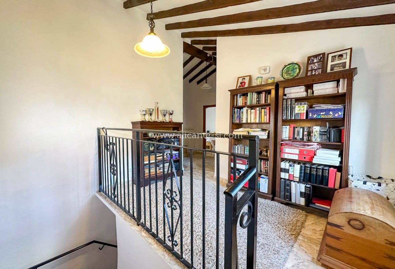 5 slaapkamer Finca/Landhuis te koop in Abanilla met zwembad - € 265.000 (Ref: 9399982)