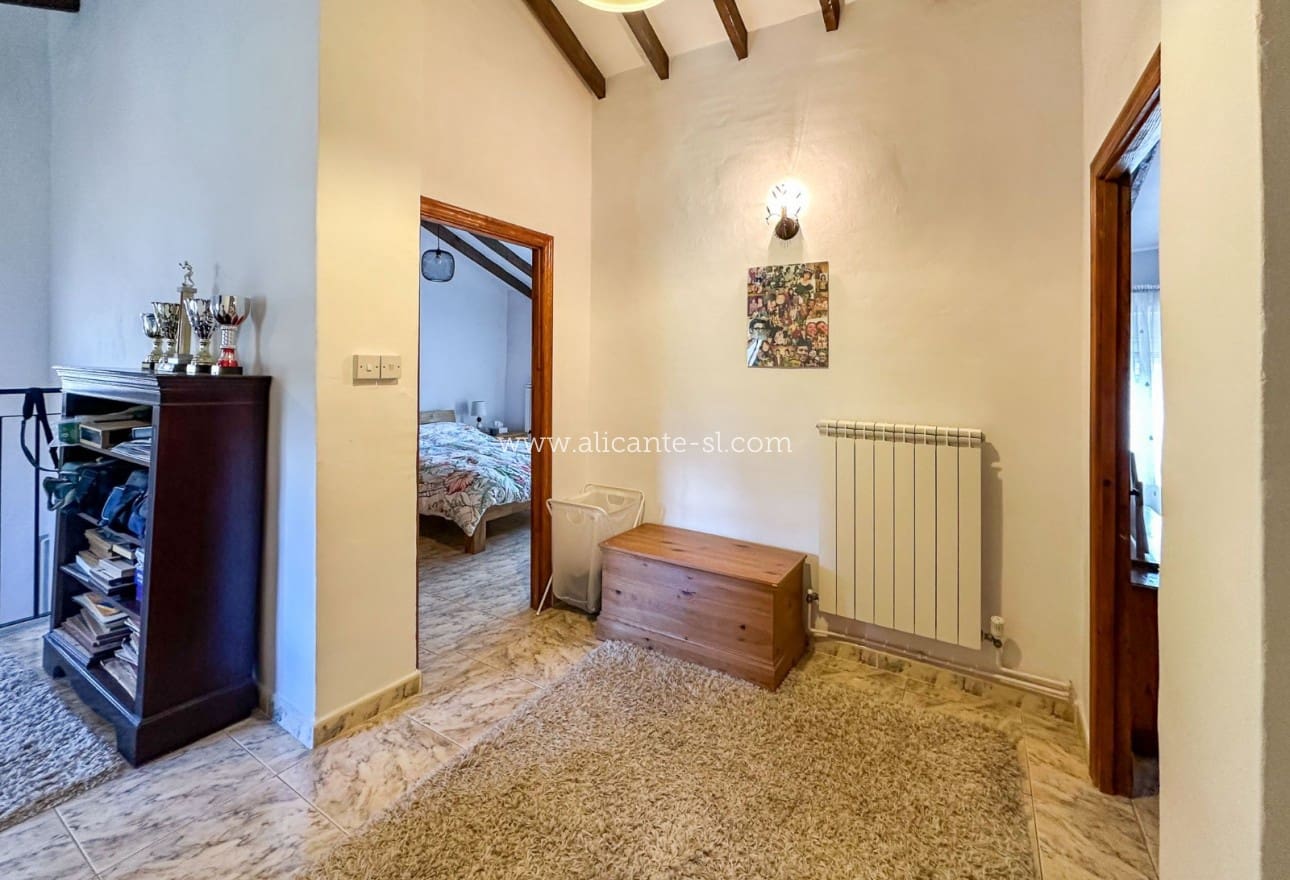 5 slaapkamer Finca/Landhuis te koop in Abanilla met zwembad - € 265.000 (Ref: 9399982)