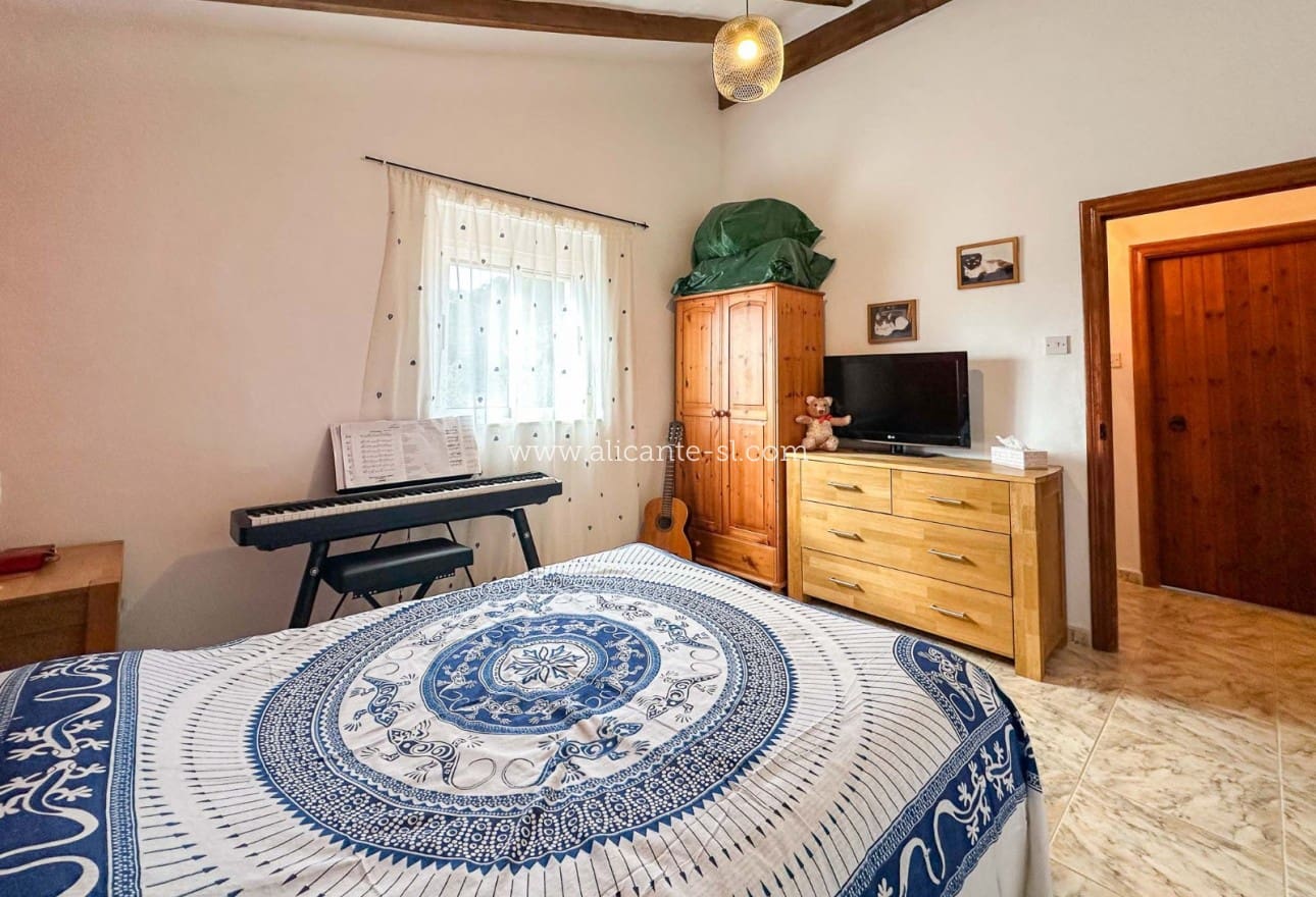 5 slaapkamer Finca/Landhuis te koop in Abanilla met zwembad - € 265.000 (Ref: 9399982)