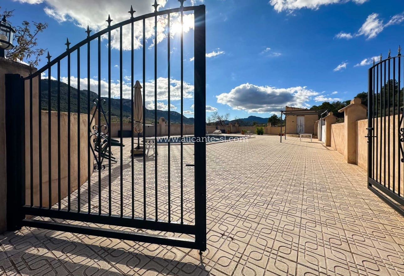 5 slaapkamer Finca/Landhuis te koop in Abanilla met zwembad - € 265.000 (Ref: 9399982)