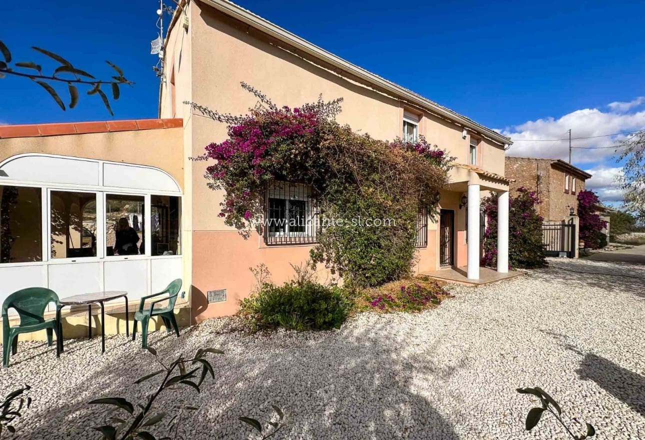 5 slaapkamer Finca/Landhuis te koop in Abanilla met zwembad - € 265.000 (Ref: 9399982)