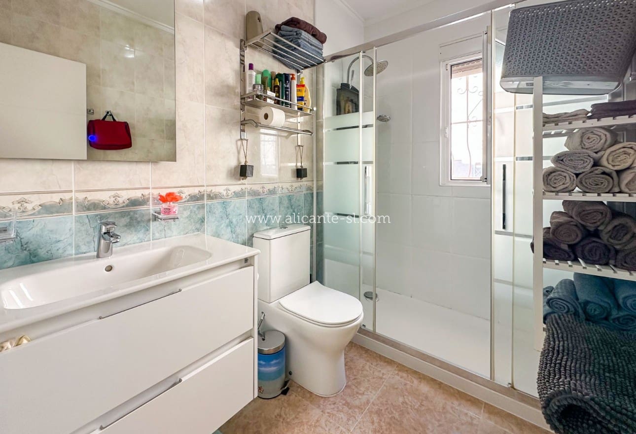 3 sypialnia Willa na sprzedaż w Ciudad Quesada z basenem - 349 950 € (Ref: 9405947)