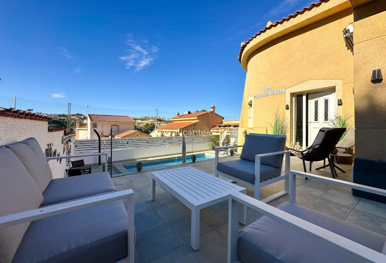 3 sypialnia Willa na sprzedaż w Ciudad Quesada z basenem - 349 950 € (Ref: 9405947)