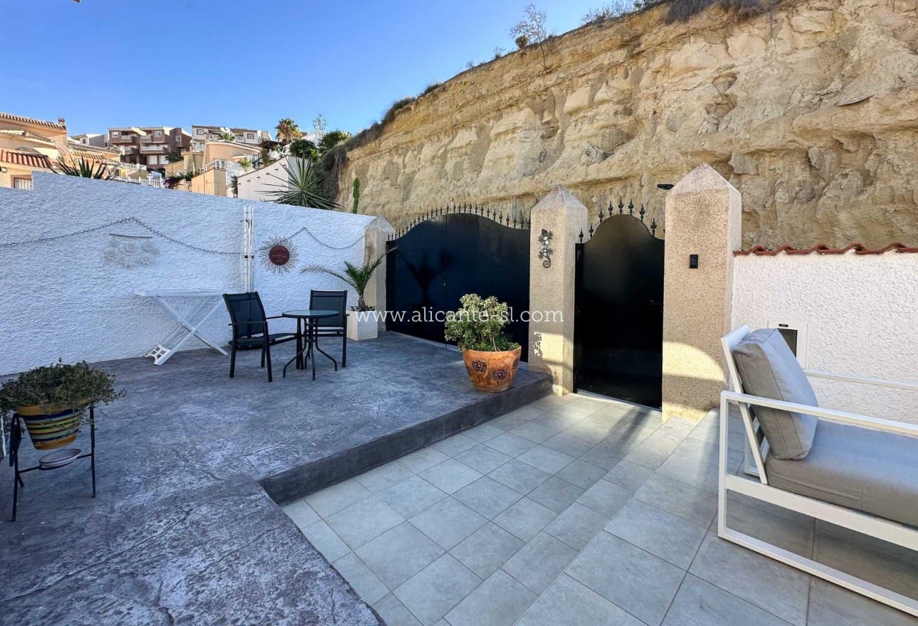 3 sypialnia Willa na sprzedaż w Ciudad Quesada z basenem - 349 950 € (Ref: 9405947)