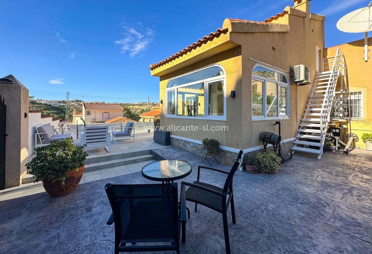 3 sypialnia Willa na sprzedaż w Ciudad Quesada z basenem - 349 950 € (Ref: 9405947)