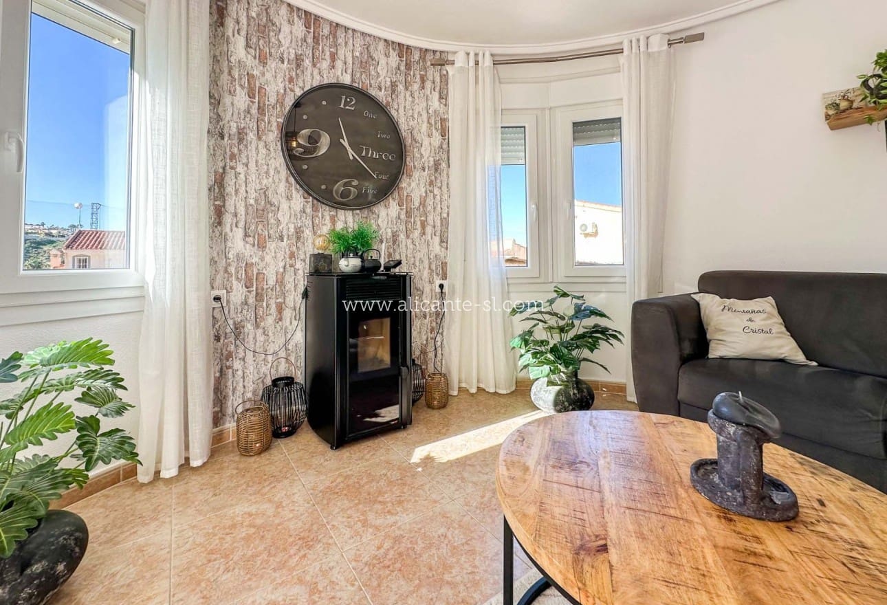 3 sypialnia Willa na sprzedaż w Ciudad Quesada z basenem - 349 950 € (Ref: 9405947)