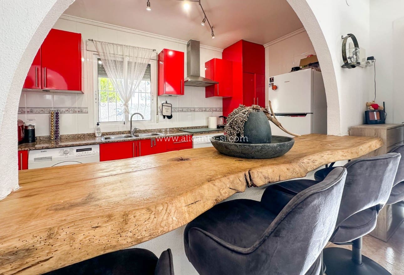 3 sypialnia Willa na sprzedaż w Ciudad Quesada z basenem - 349 950 € (Ref: 9405947)