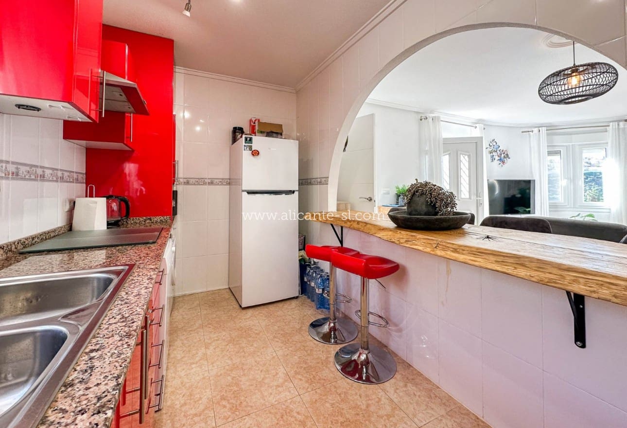 3 sypialnia Willa na sprzedaż w Ciudad Quesada z basenem - 349 950 € (Ref: 9405947)