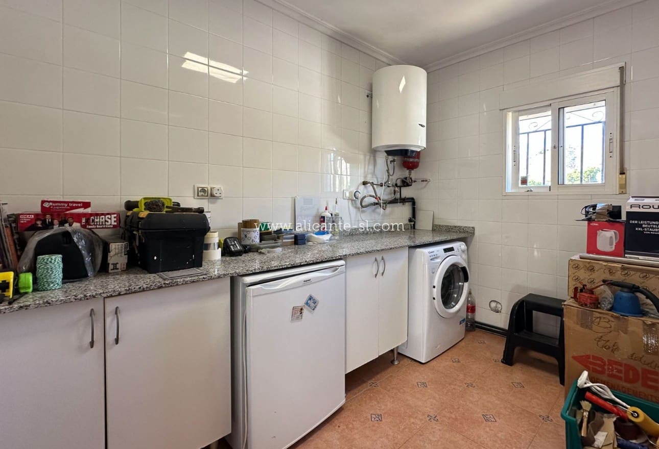 4 makuuhuone Huvila myytävänä paikassa Hondon de las Nieves - 249 950 € (Ref: 9407831)