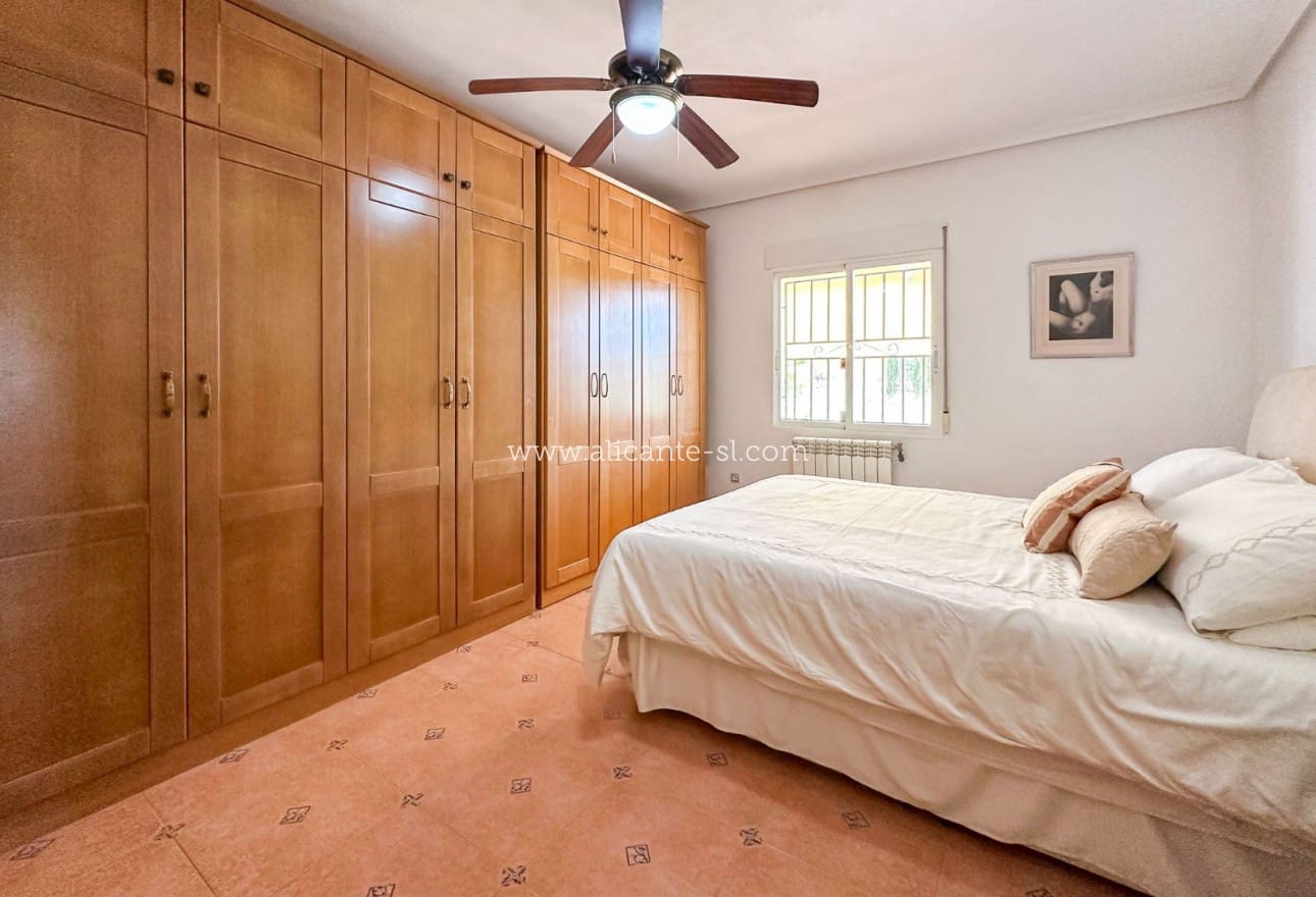 4 makuuhuone Huvila myytävänä paikassa Hondon de las Nieves - 249 950 € (Ref: 9407831)