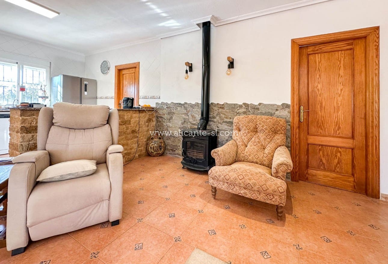 4 makuuhuone Huvila myytävänä paikassa Hondon de las Nieves - 249 950 € (Ref: 9407831)