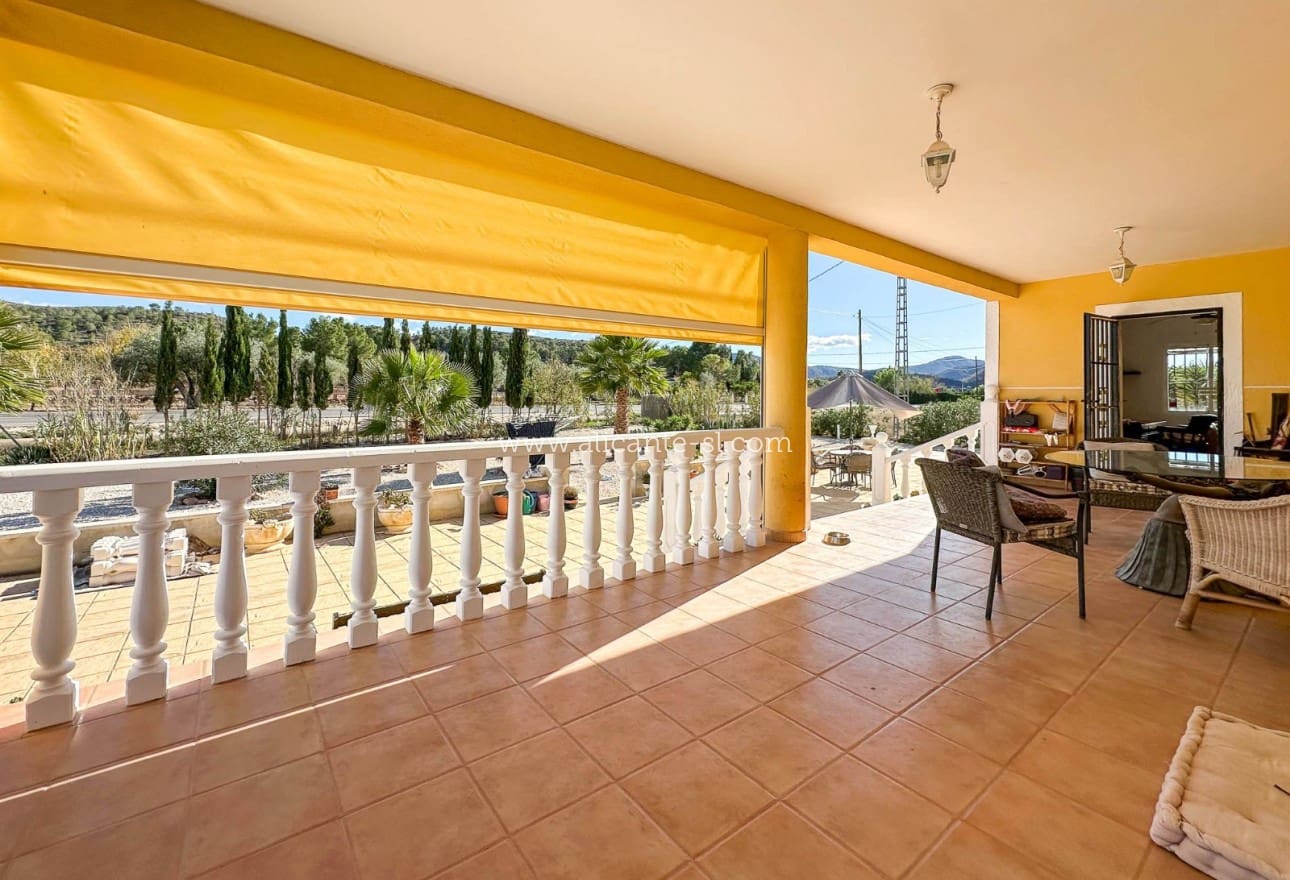 4 makuuhuone Huvila myytävänä paikassa Hondon de las Nieves - 249 950 € (Ref: 9407831)