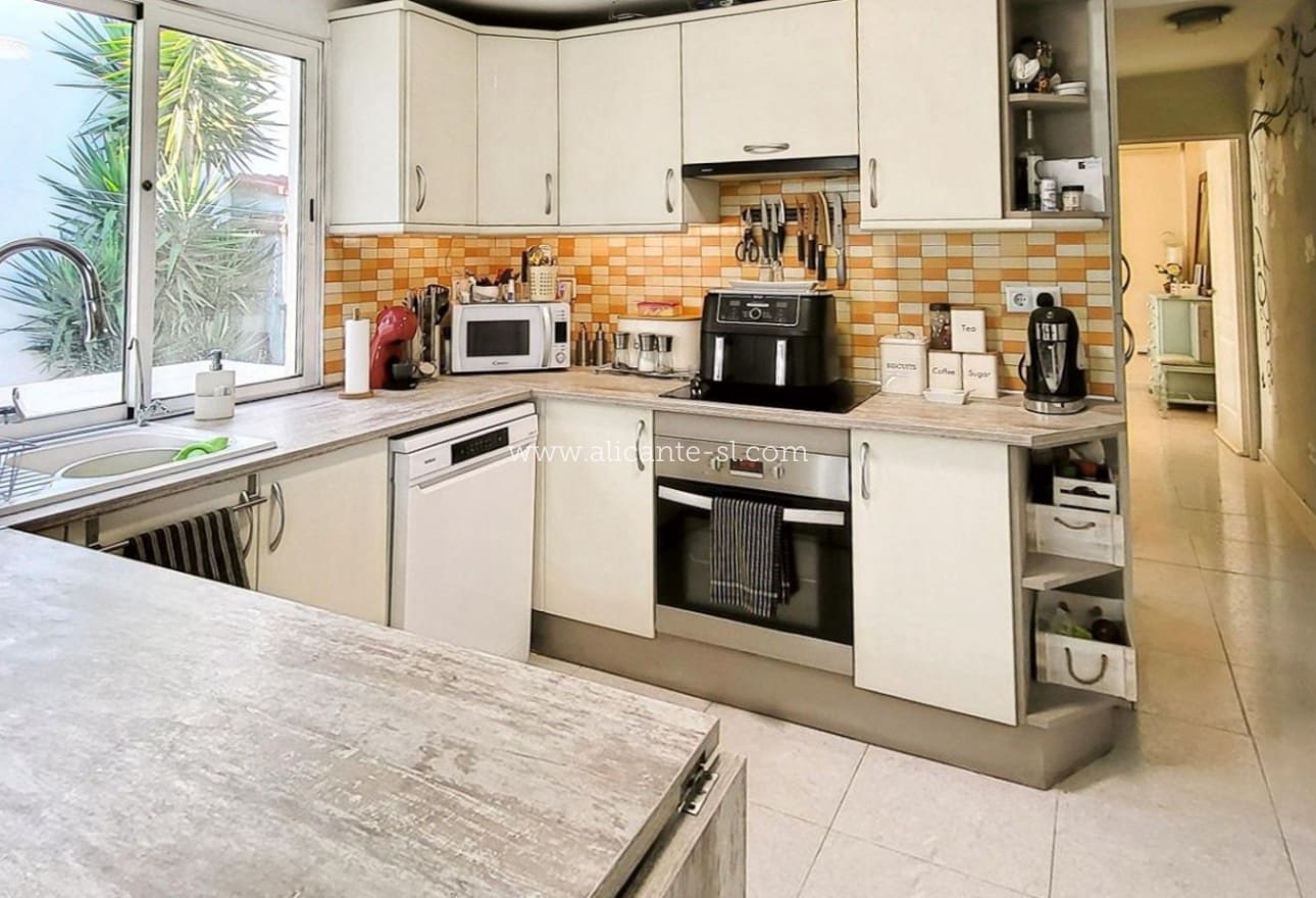 3 sovrum Hus till salu i Monovar / Monover - 135 000 € (Ref: 9413414)