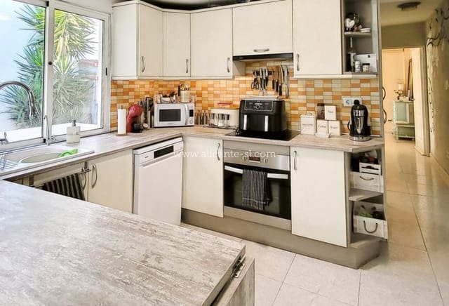 3 bedroom Townhouse for sale in Monóvar / Monóver - € 135,000 (Ref: 9413414)