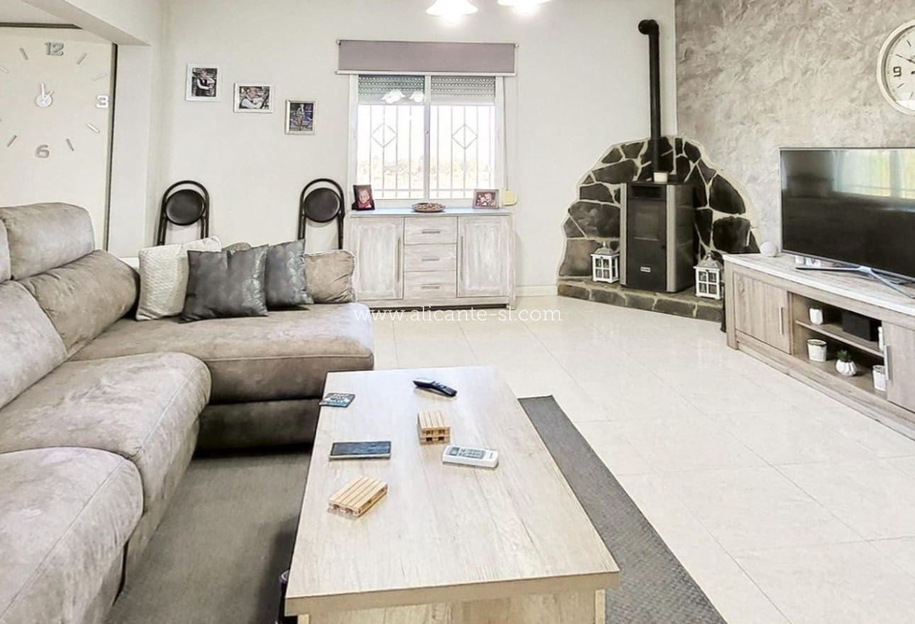 3 sovrum Hus till salu i Monovar / Monover - 135 000 € (Ref: 9413414)