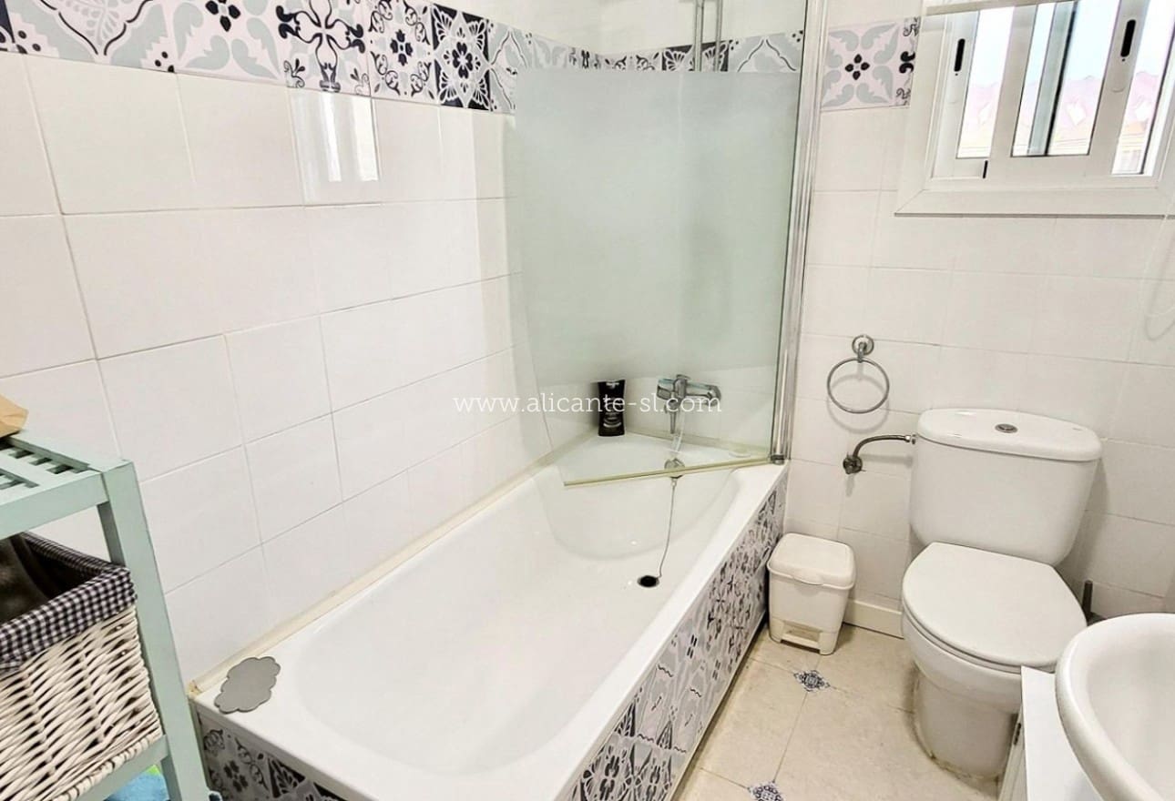 3 sovrum Hus till salu i Monovar / Monover - 135 000 € (Ref: 9413414)