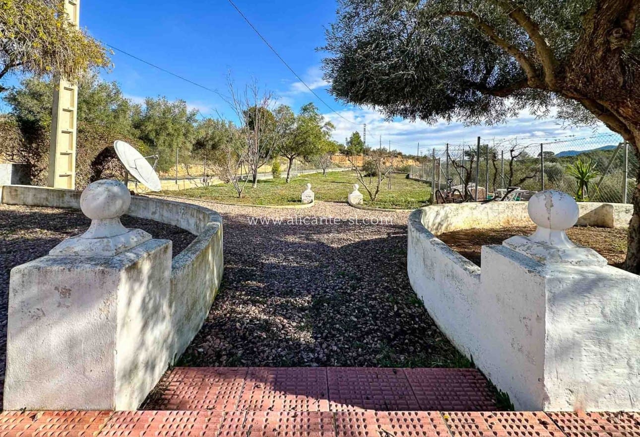 3 chambre Finca/Maison de Campagne à vendre à Hondon de las Nieves avec piscine - 269 950 € (Ref: 9525626)